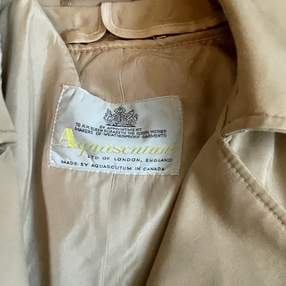 Vintage Classic Aquascutum Tan Trench Coat - Picture 4 of 5
